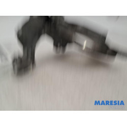 Opel - Vivaro - Steun dieselpomp