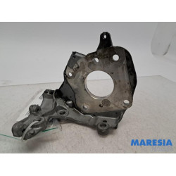 Opel - Vivaro - Steun dieselpomp