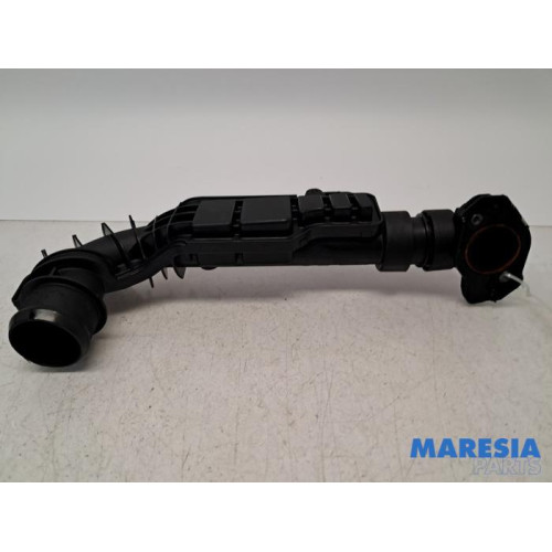 Opel - Vivaro - Air intake hose