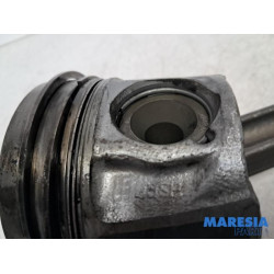 Renault - Trafic - Drijfstang