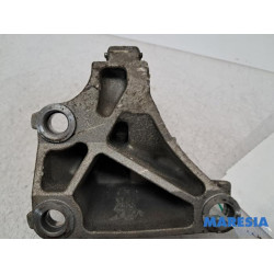 Renault - Trafic - Support (miscellaneous)