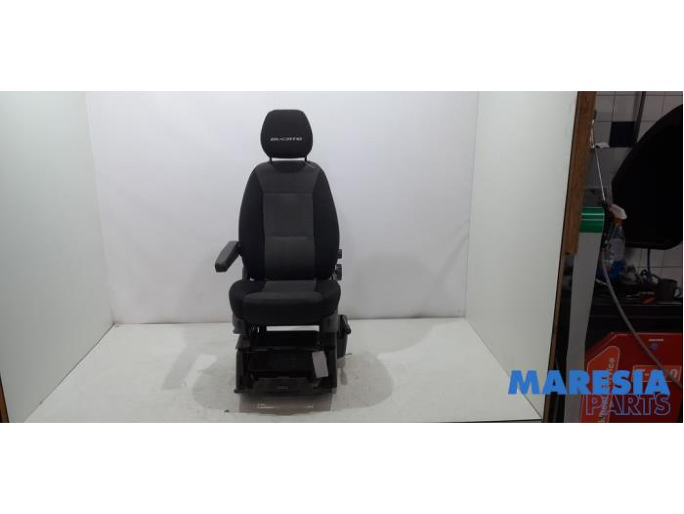 Fiat - Ducato - Seat, left