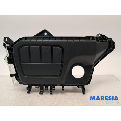 Renault - Trafic - Afdekplaat motor
