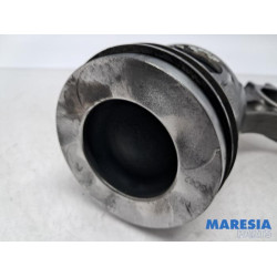 Opel - Vivaro - Connecting rod