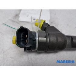 Opel - Vivaro - Injecteur (diesel)