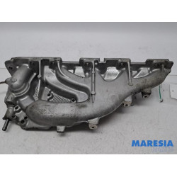 Opel - Vivaro - Intake manifold