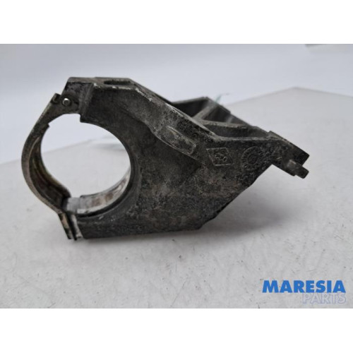 Opel - Vivaro - Support (miscellaneous)