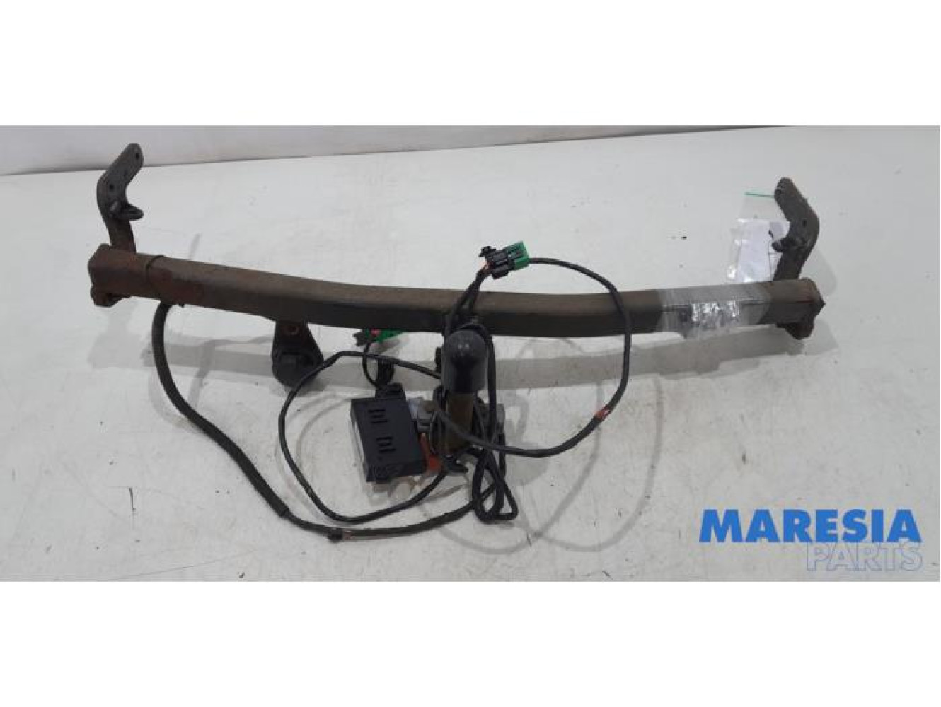Peugeot - 208 - Towbar