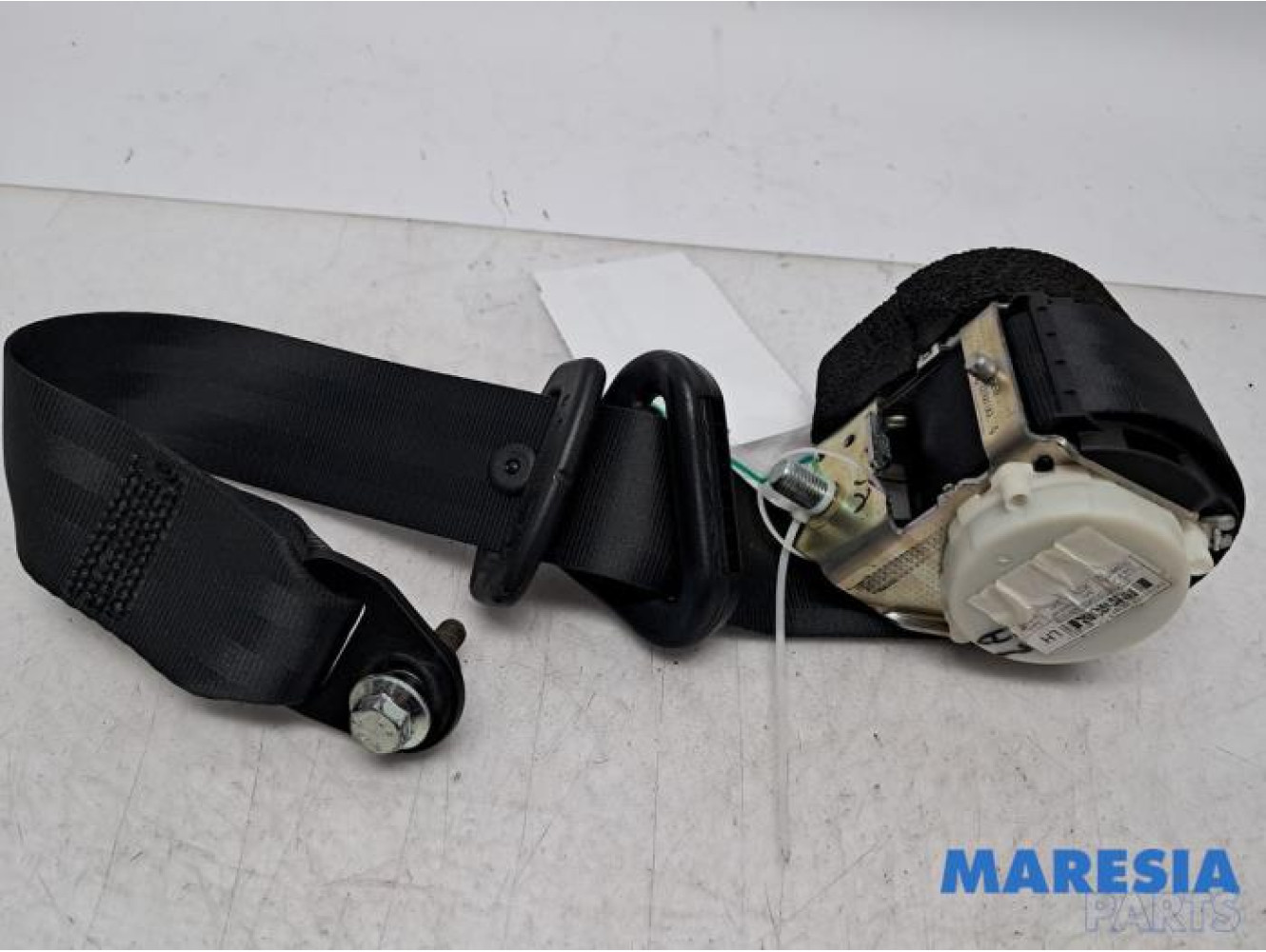 Fiat - 500 - Rear seatbelt, left