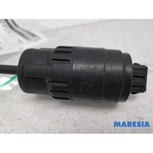 Alfa Romeo - 159 - Ruitensproeierpomp voor