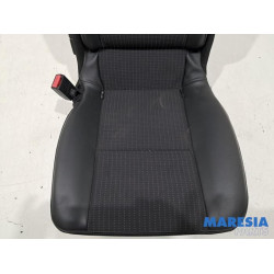 Renault - Grand Scenic - Rear seat