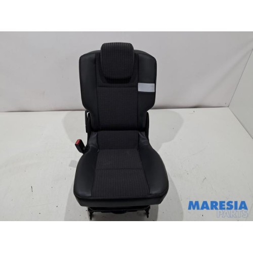 Renault - Grand Scenic - Stoel achter