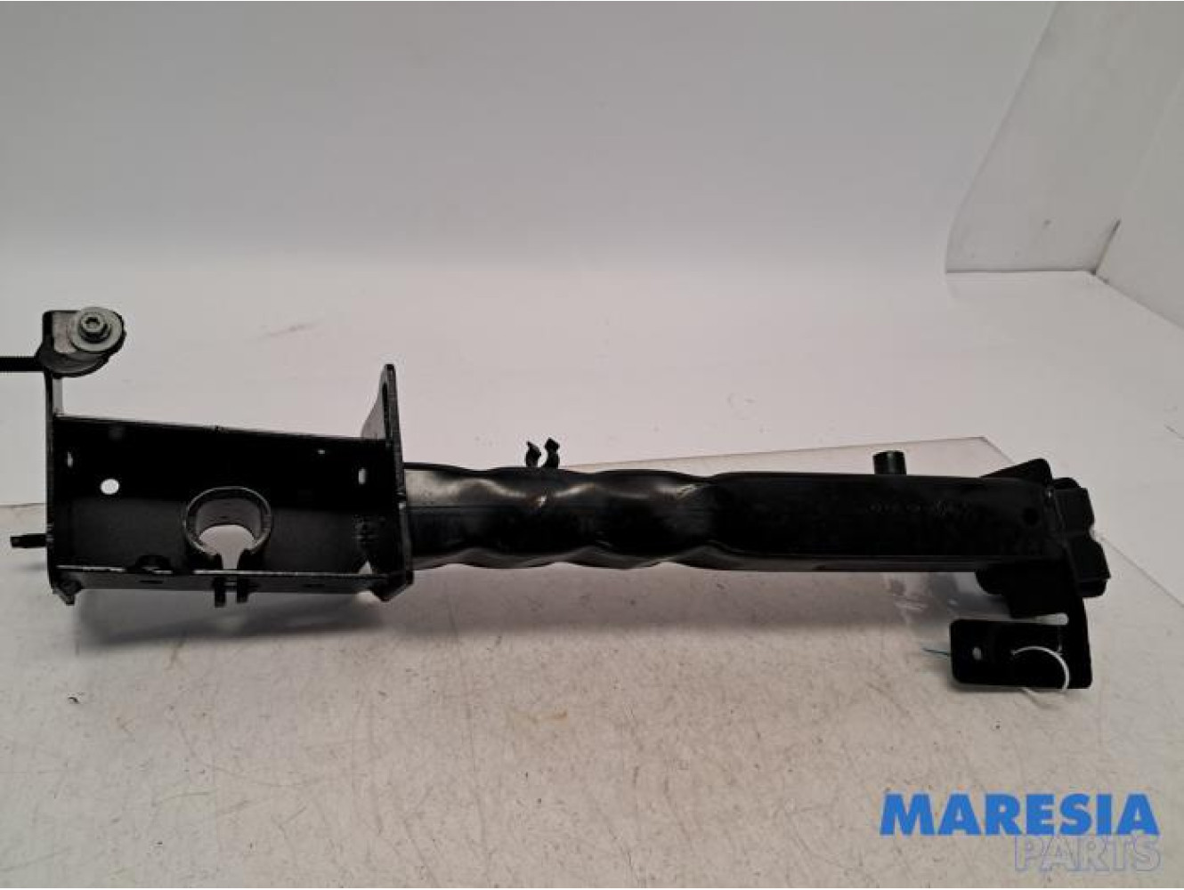 Renault - Megane - Vorderteilstütze