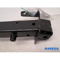 Renault - Megane - Vorderteilstütze