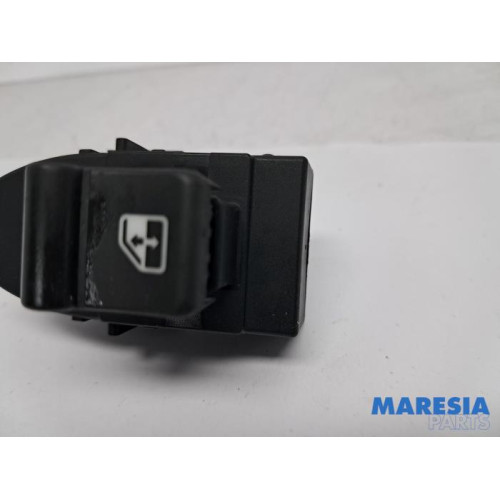 Alfa Romeo - 159 - Electric window switch