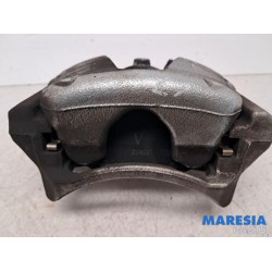 Renault - Megane - Front brake calliper, left