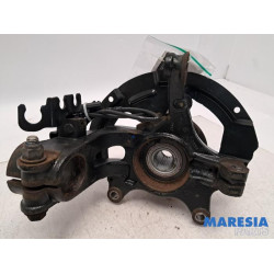 Renault - Megane - Knuckle, front right