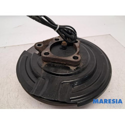 Renault - Megane - Knuckle, rear left