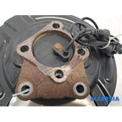 Renault - Megane - Knuckle, rear right