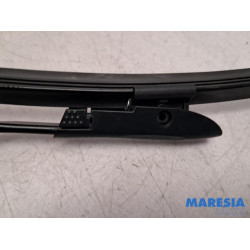Renault - Megane - Front wiper arm