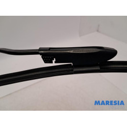 Renault - Megane - Front wiper arm