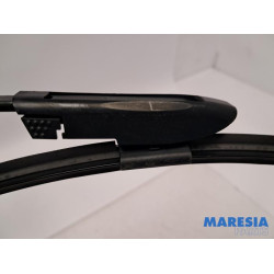 Renault - Megane - Front wiper arm