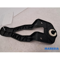 Renault - Megane - Stoßstangenstütze links hinten