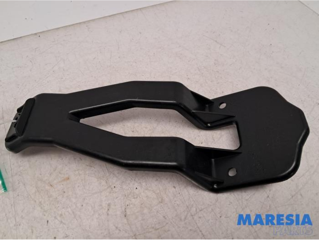 Renault - Megane - Stoßstangenstütze links hinten