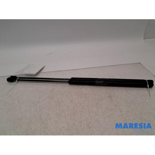 Alfa Romeo - 159 - Set of bonnet gas struts