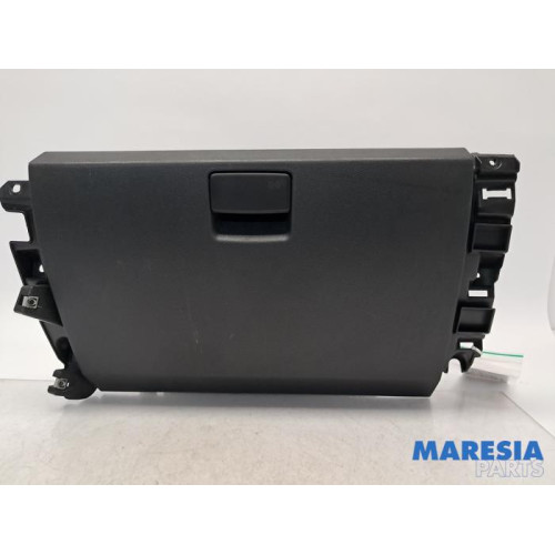 Opel - Movano - Handschuhfach