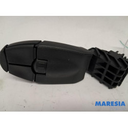Peugeot - 3008 - Steering wheel mounted radio control