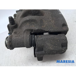 Opel - Movano - Remklauw (Tang) rechts-voor