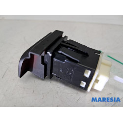 Peugeot - 3008 - SOS button