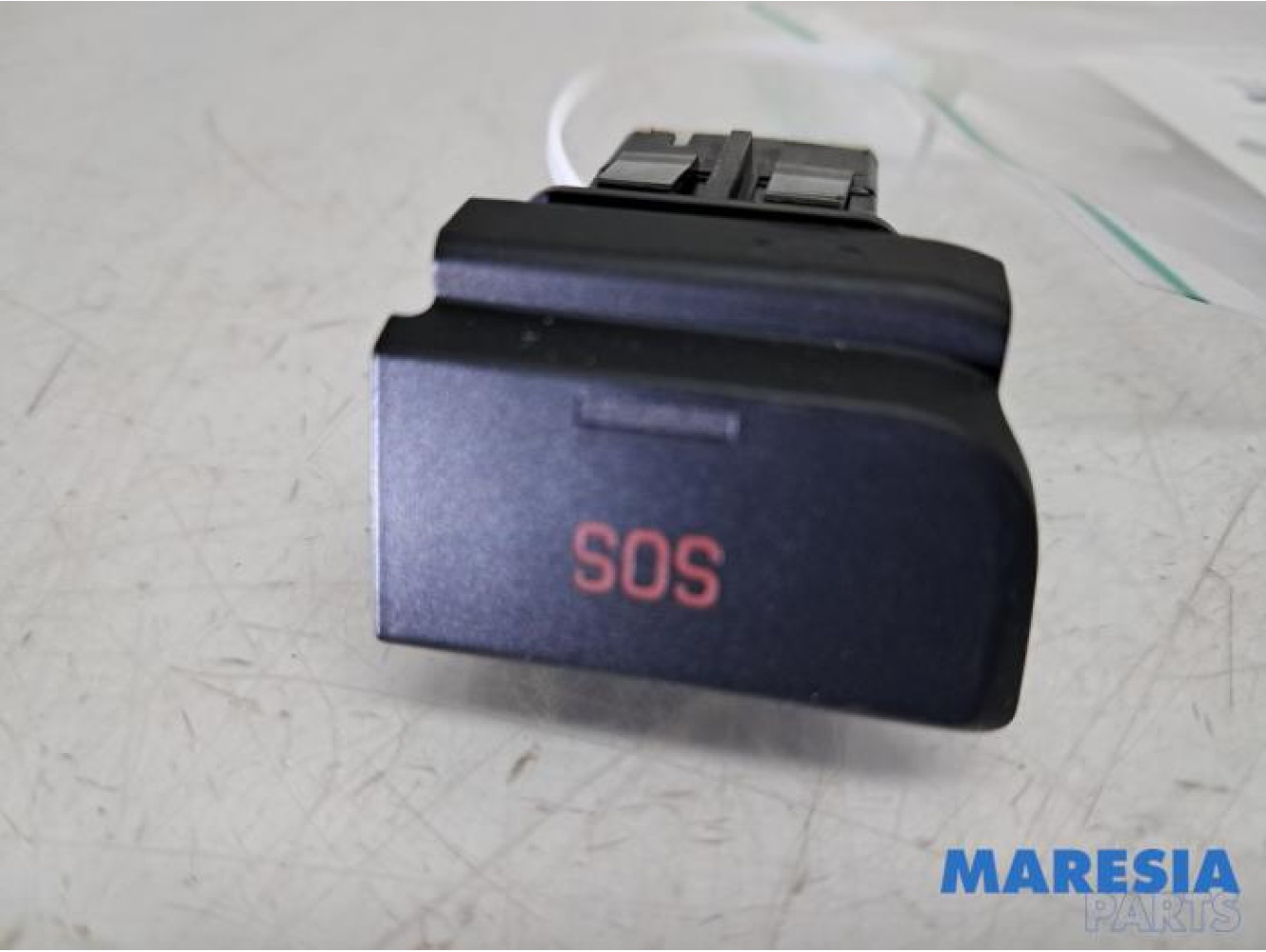 Peugeot - 3008 - SOS button