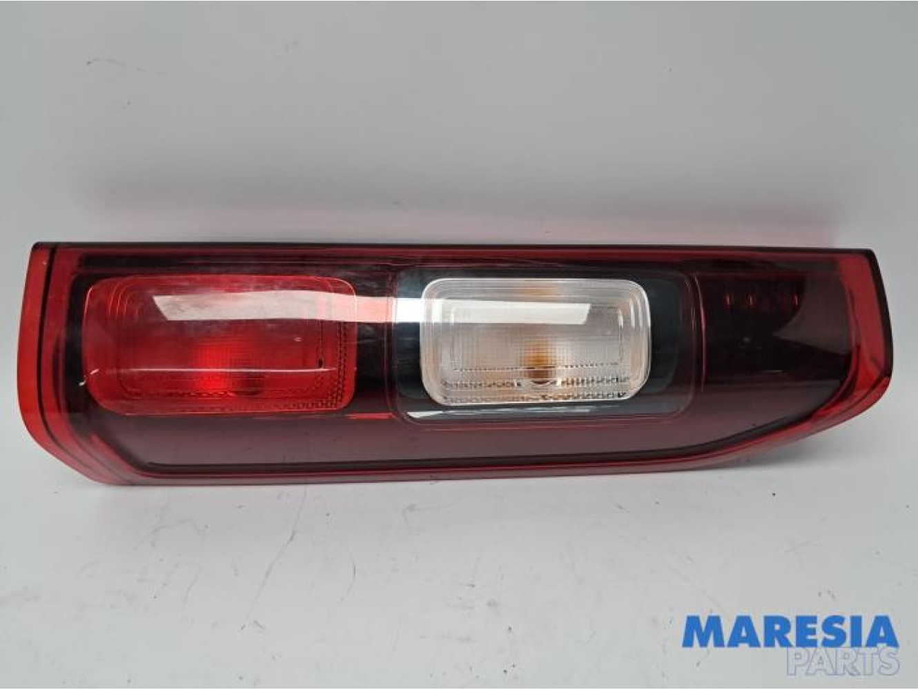 Opel - Vivaro - Rücklicht rechts