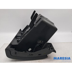 Opel - Vivaro - Glovebox