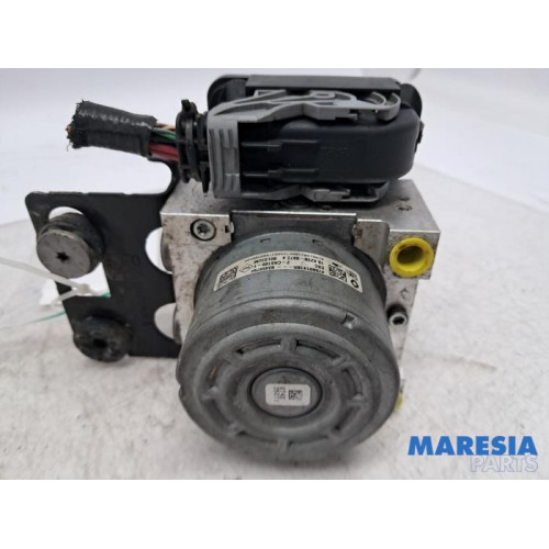 Opel - Vivaro - ABS Pumpe