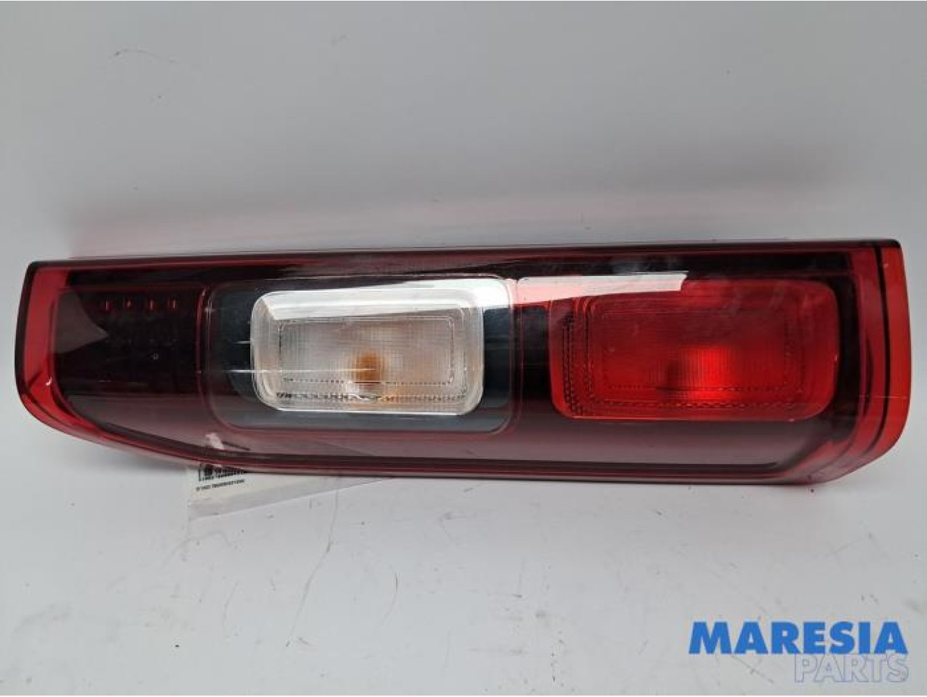 Opel - Vivaro - Rücklicht links