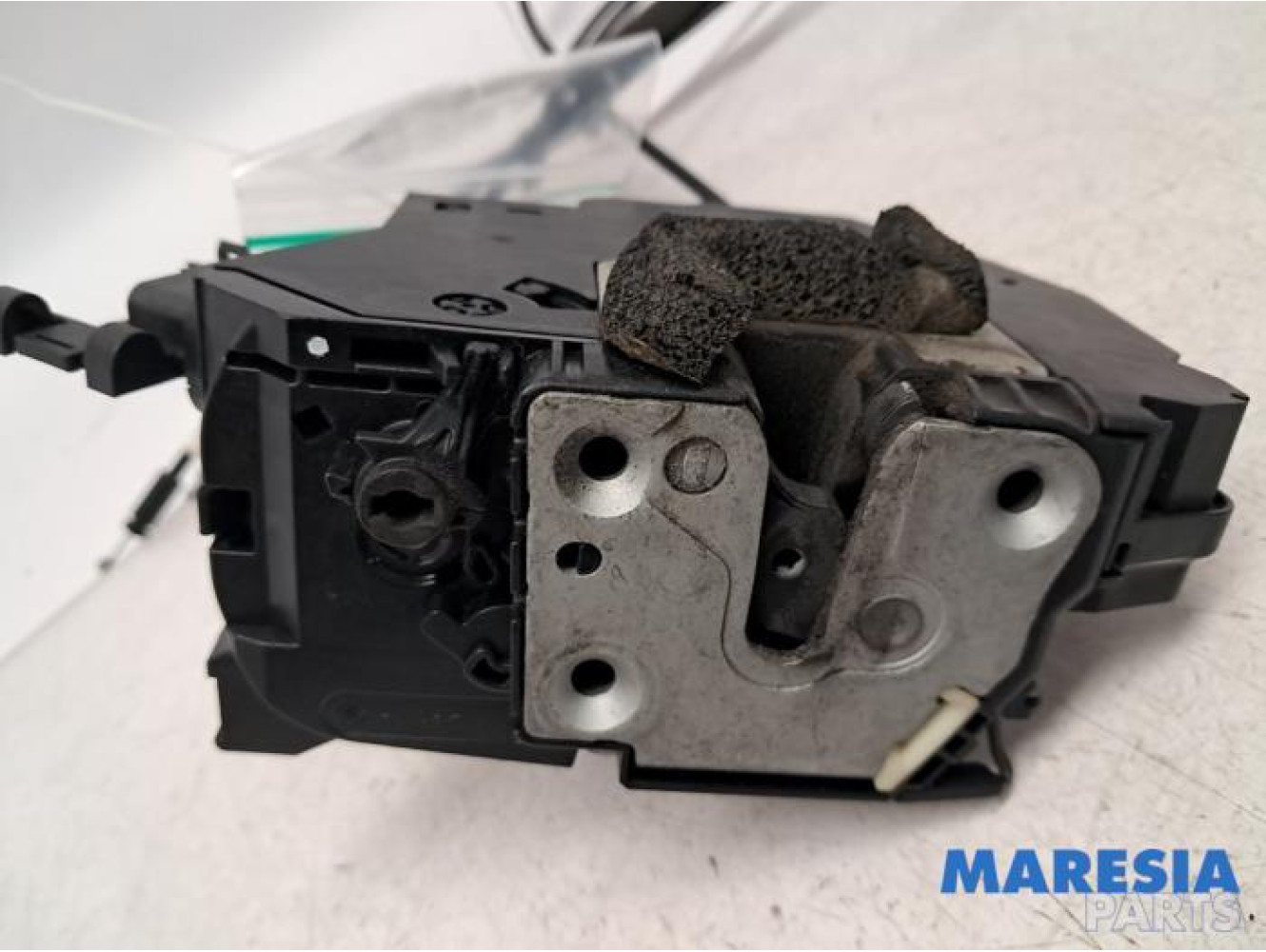 Opel - Vivaro - Schiebetür Schließmechanik rechts