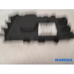 Opel - Vivaro - Voltage regulator