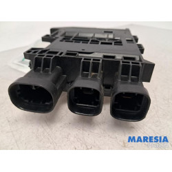 Opel - Vivaro - Voltage regulator