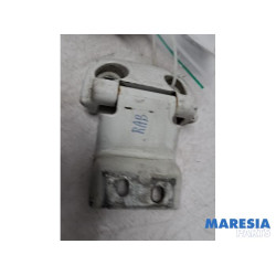 Fiat - Ducato - Rear door hinge, right