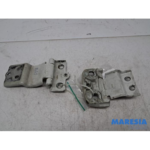 Fiat - Ducato - Rear door hinge, right