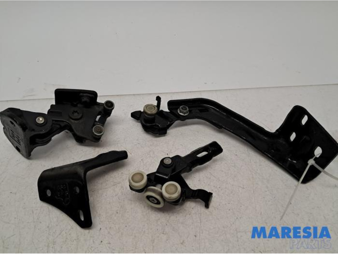 Fiat - Ducato - Schiebetürrolle rechts