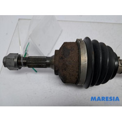 Peugeot - 208 - Front drive shaft, left