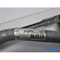 Peugeot - 208 - Wiper mechanism