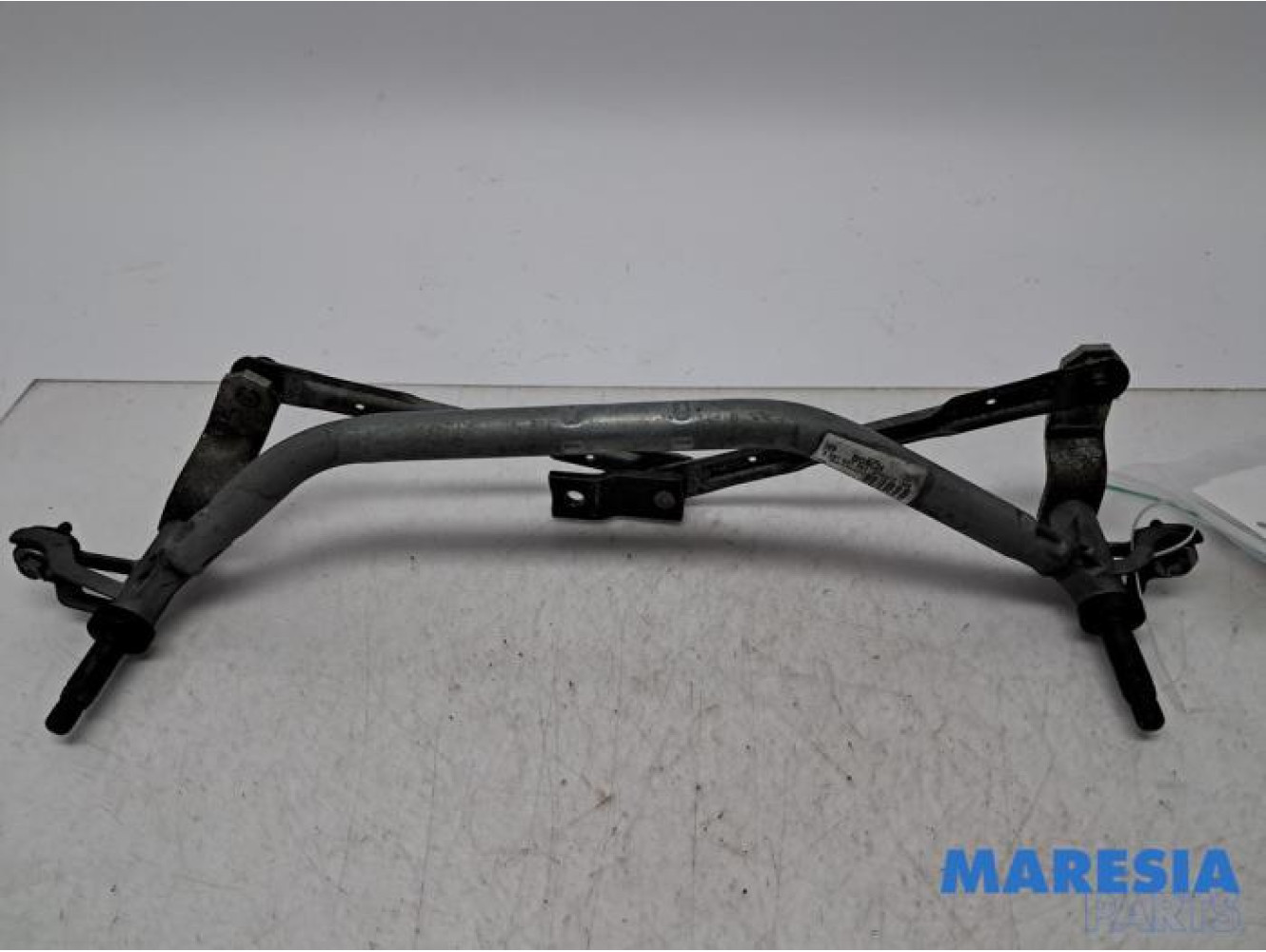 Peugeot - 208 - Wiper mechanism