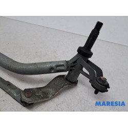 Peugeot - 208 - Wiper mechanism