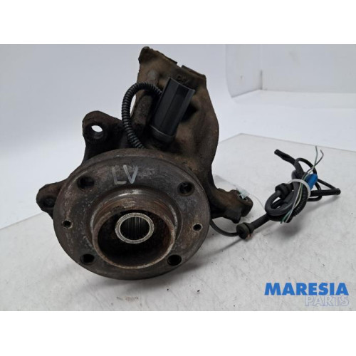 Peugeot - 208 - Fusee links-voor
