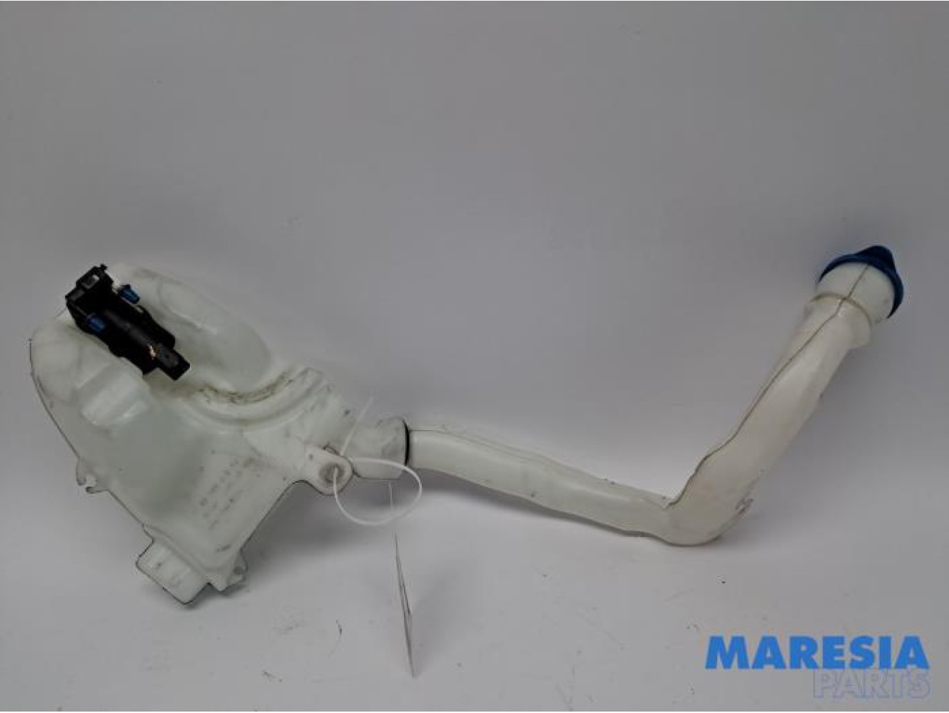 Peugeot - 208 - Front windscreen washer reservoir